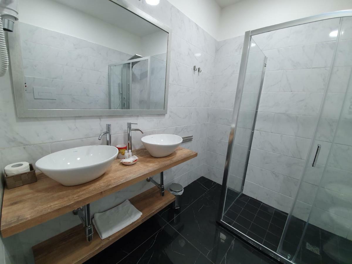 Dimorra Boutique Rooms Neapel Exterior foto
